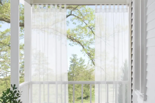 Transform Your Outdoor Oasis with Stylish Curtains